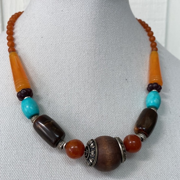 Pretty older beaded Avon southwest style necklace - Picture 3 of 4